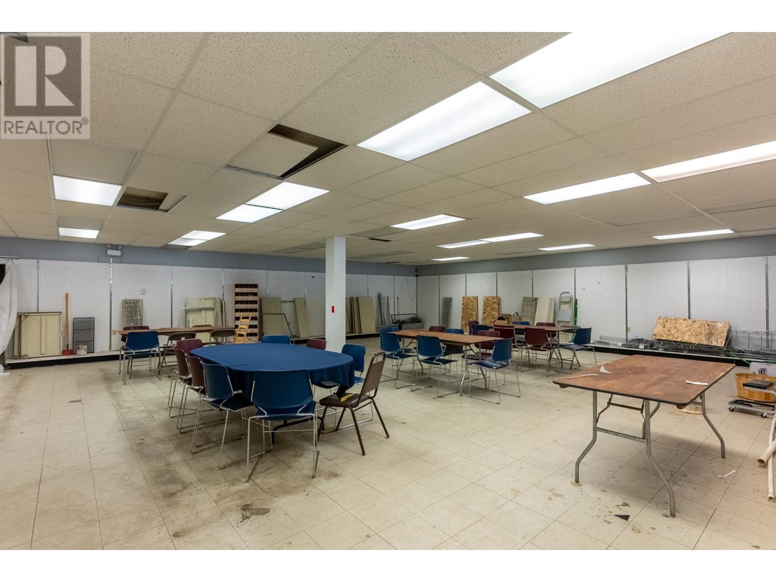 741 Shuswap Ave, Chase, British Columbia   - Photo 14 - 179486