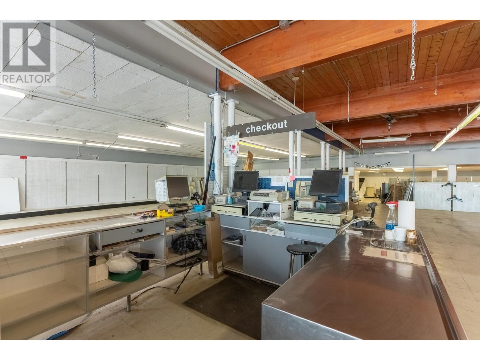 741 Shuswap Ave, Chase, British Columbia   - Photo 8 - 179486