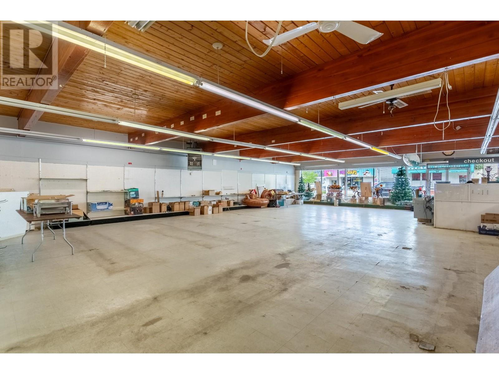 741 Shuswap Ave, Chase, British Columbia   - Photo 11 - 179486