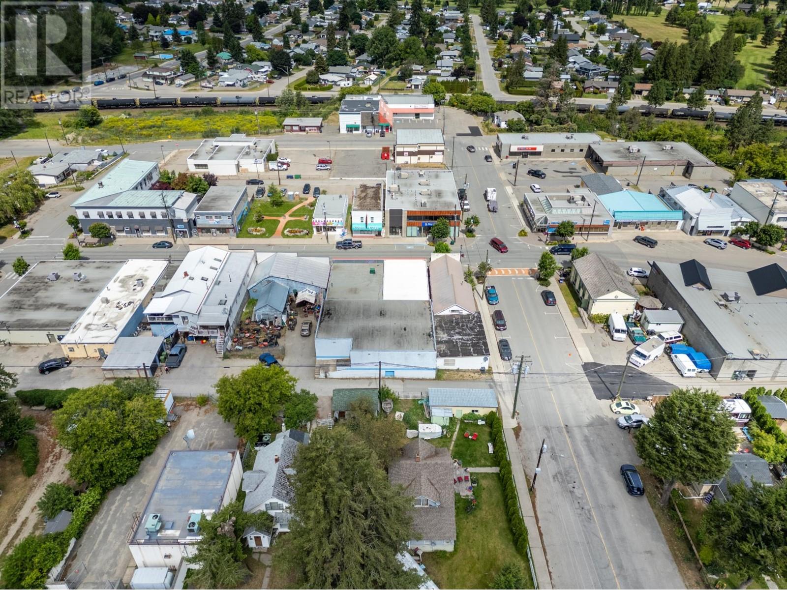 741 Shuswap Ave, Chase, British Columbia   - Photo 6 - 179486