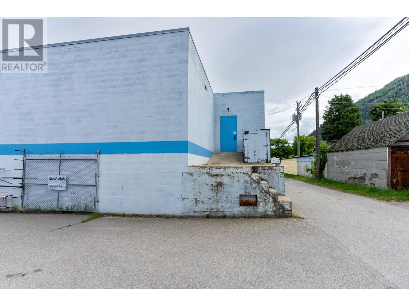 741 Shuswap Ave, Chase, British Columbia   - Photo 31 - 179486