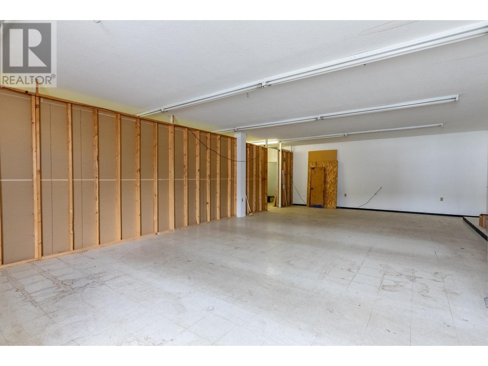 741 Shuswap Ave, Chase, British Columbia   - Photo 26 - 179486