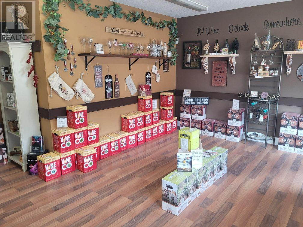 722 1st Ave, Chase, British Columbia   - Photo 3 - 179495