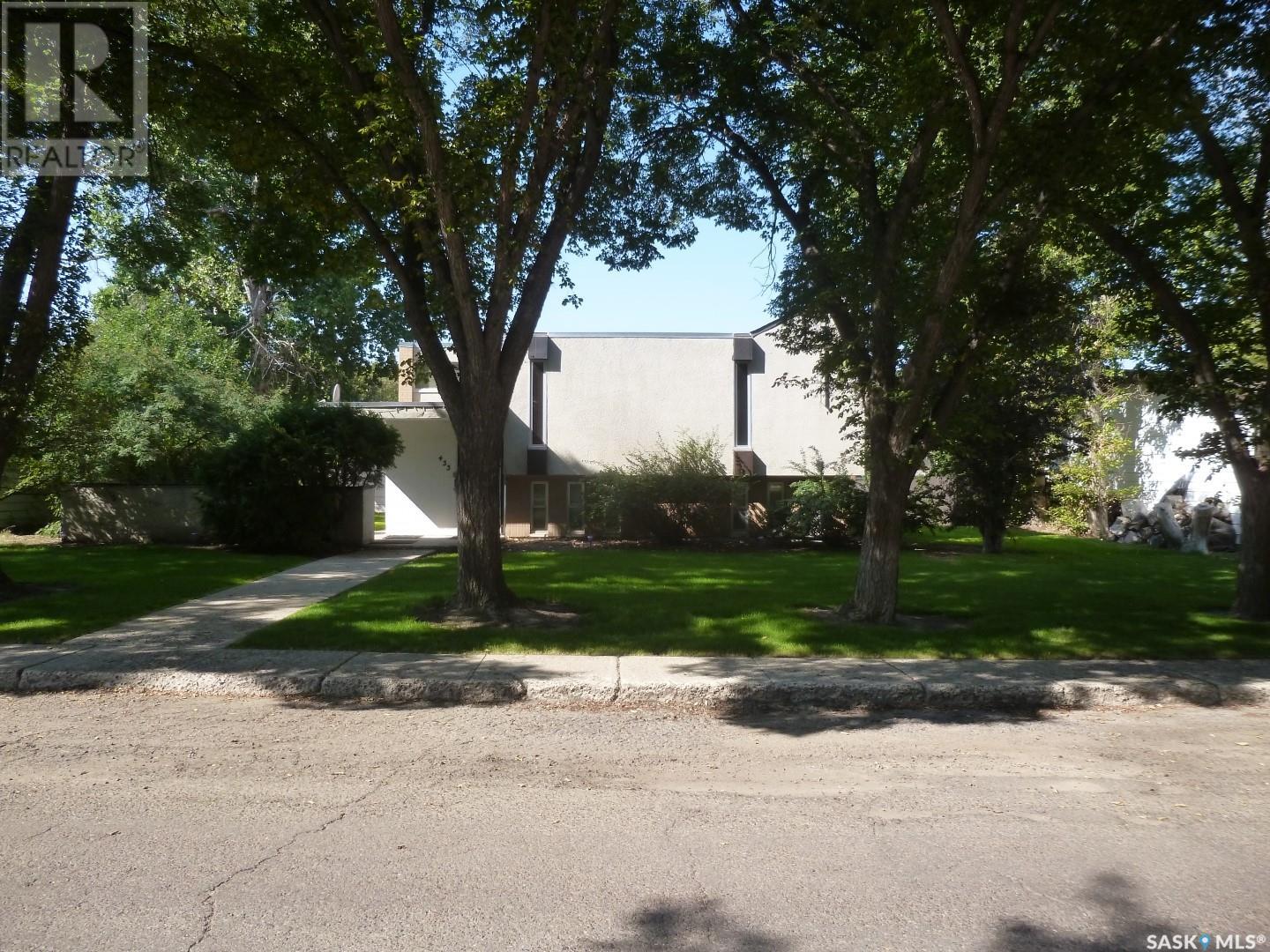 433 3rd STREET E, Shaunavon, Saskatchewan