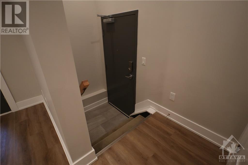 1 - 304 Elmgrove Avenue, Ottawa, Ontario  K1Z 6V1 - Photo 2 - X9519572
