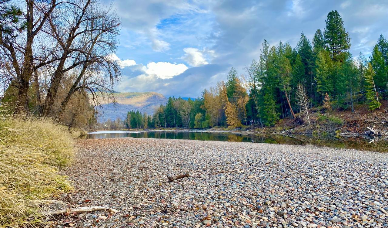 2338 Kettle River Drive, Grand Forks, British Columbia  V0H 1H0 - Photo 2 - 2478037