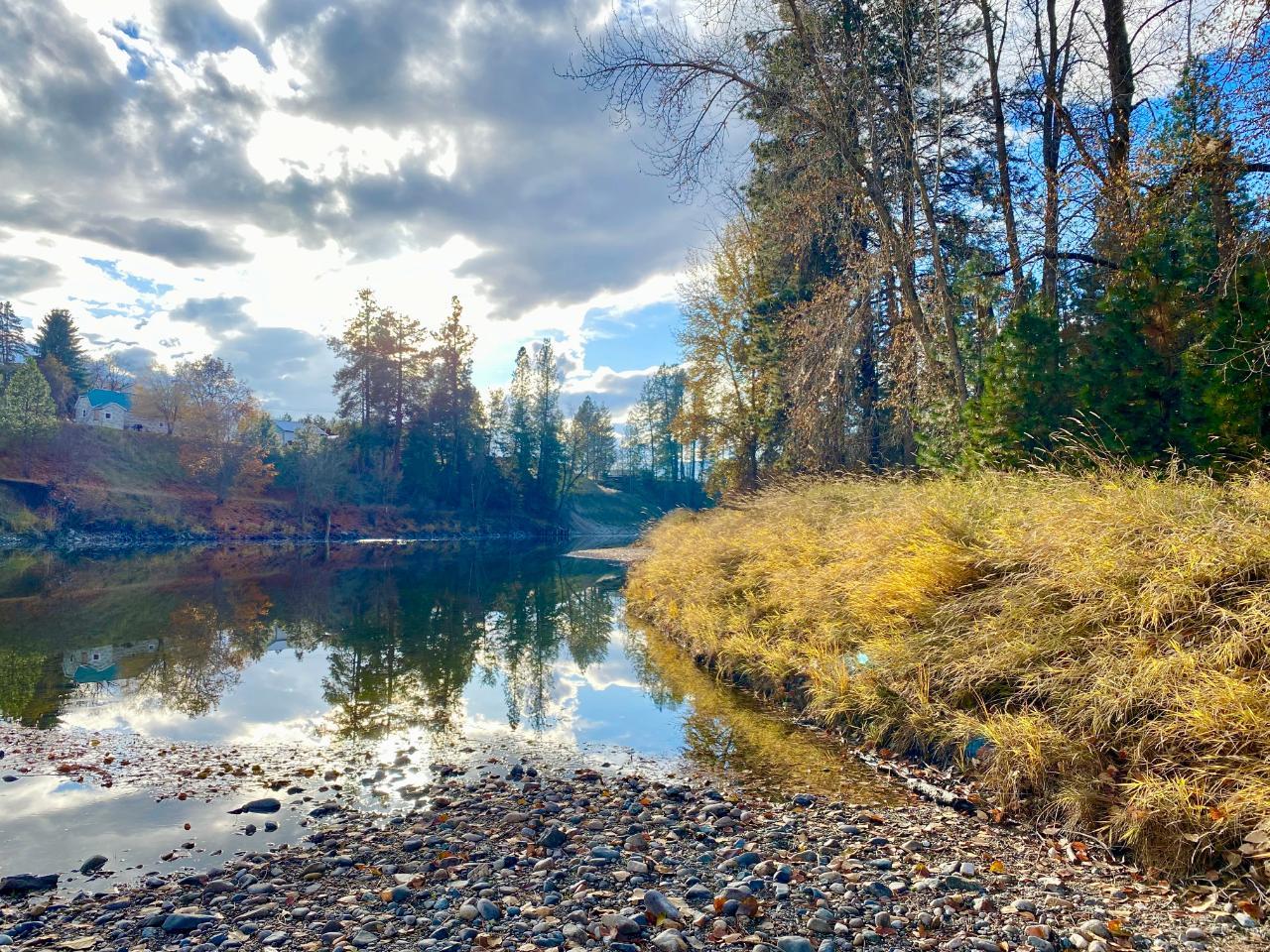 2338 Kettle River Drive, Grand Forks, British Columbia  V0H 1H0 - Photo 18 - 2478037