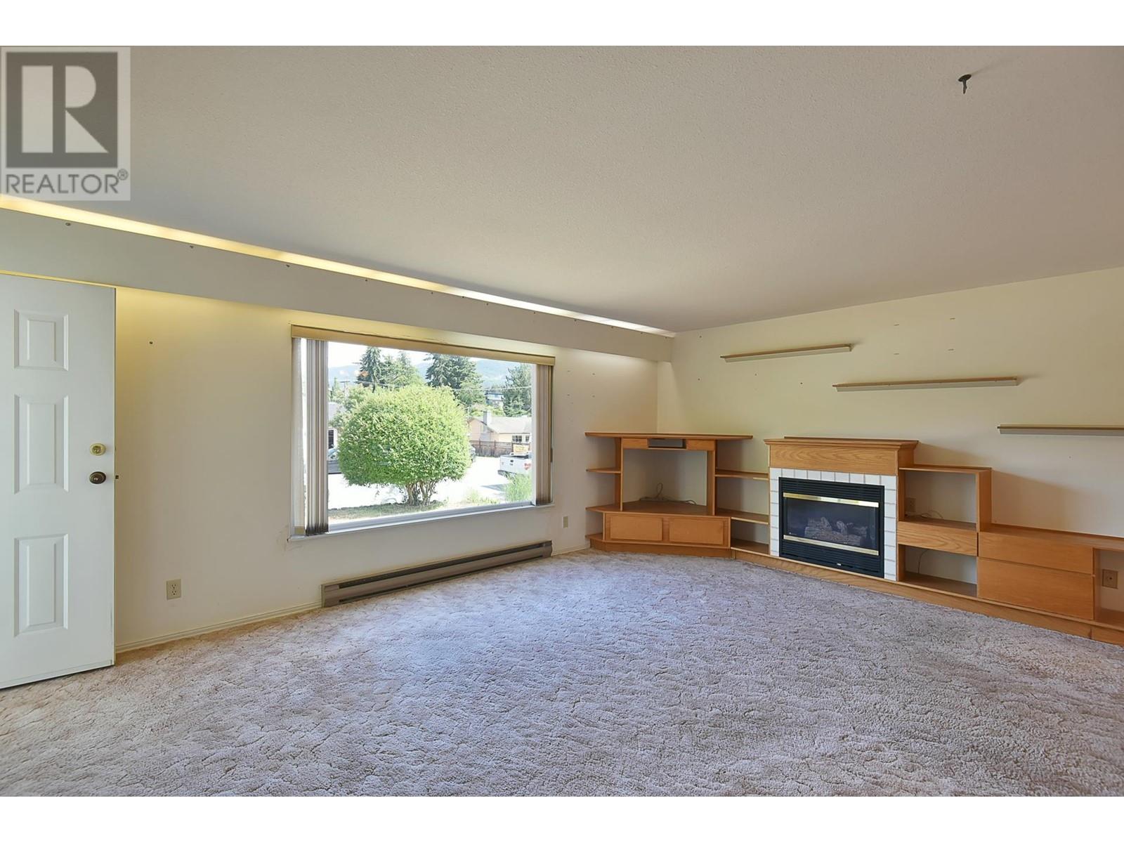 Property at 5703 DOLPHIN STREET image 4