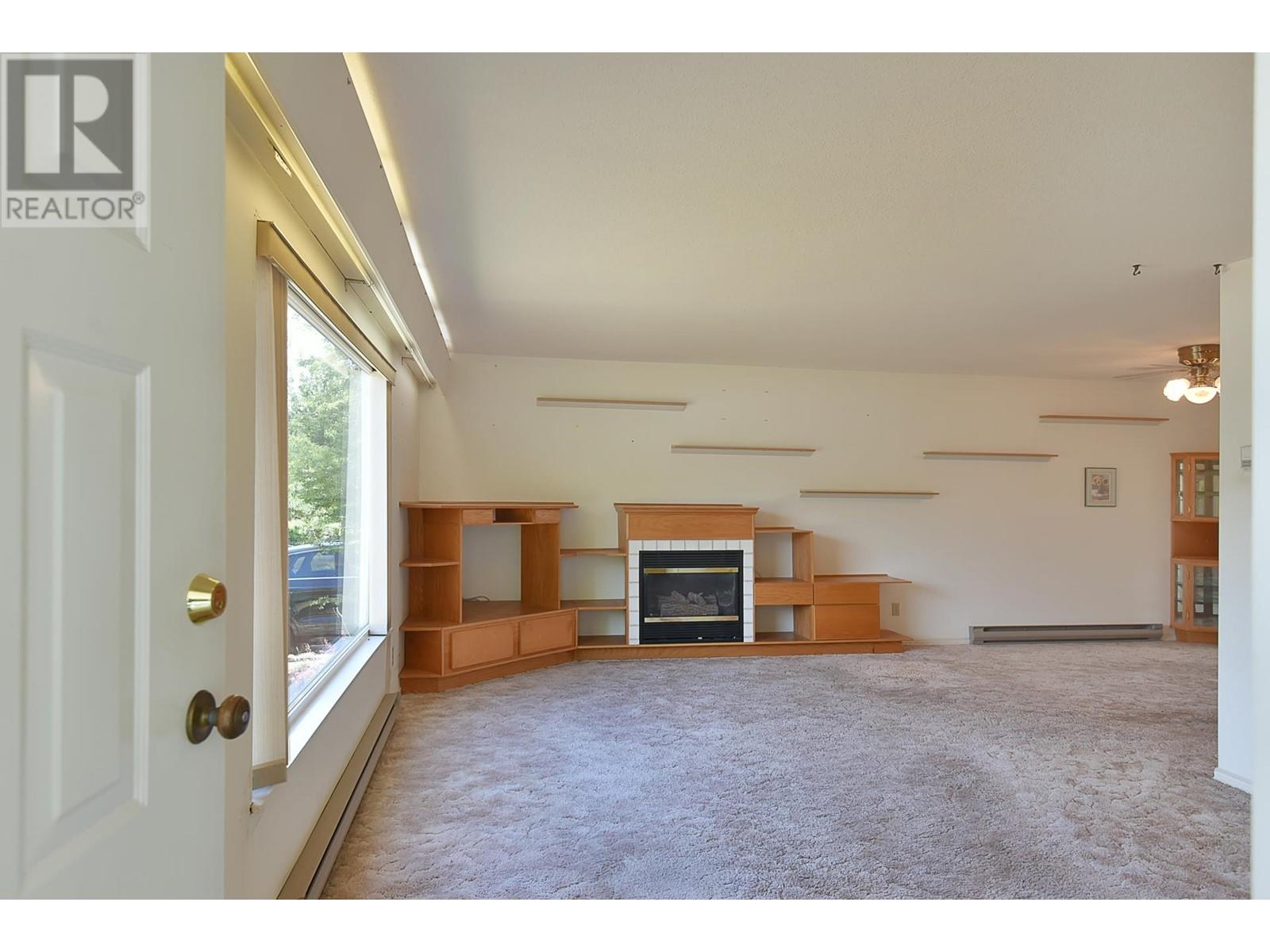 Property at 5703 DOLPHIN STREET image 3