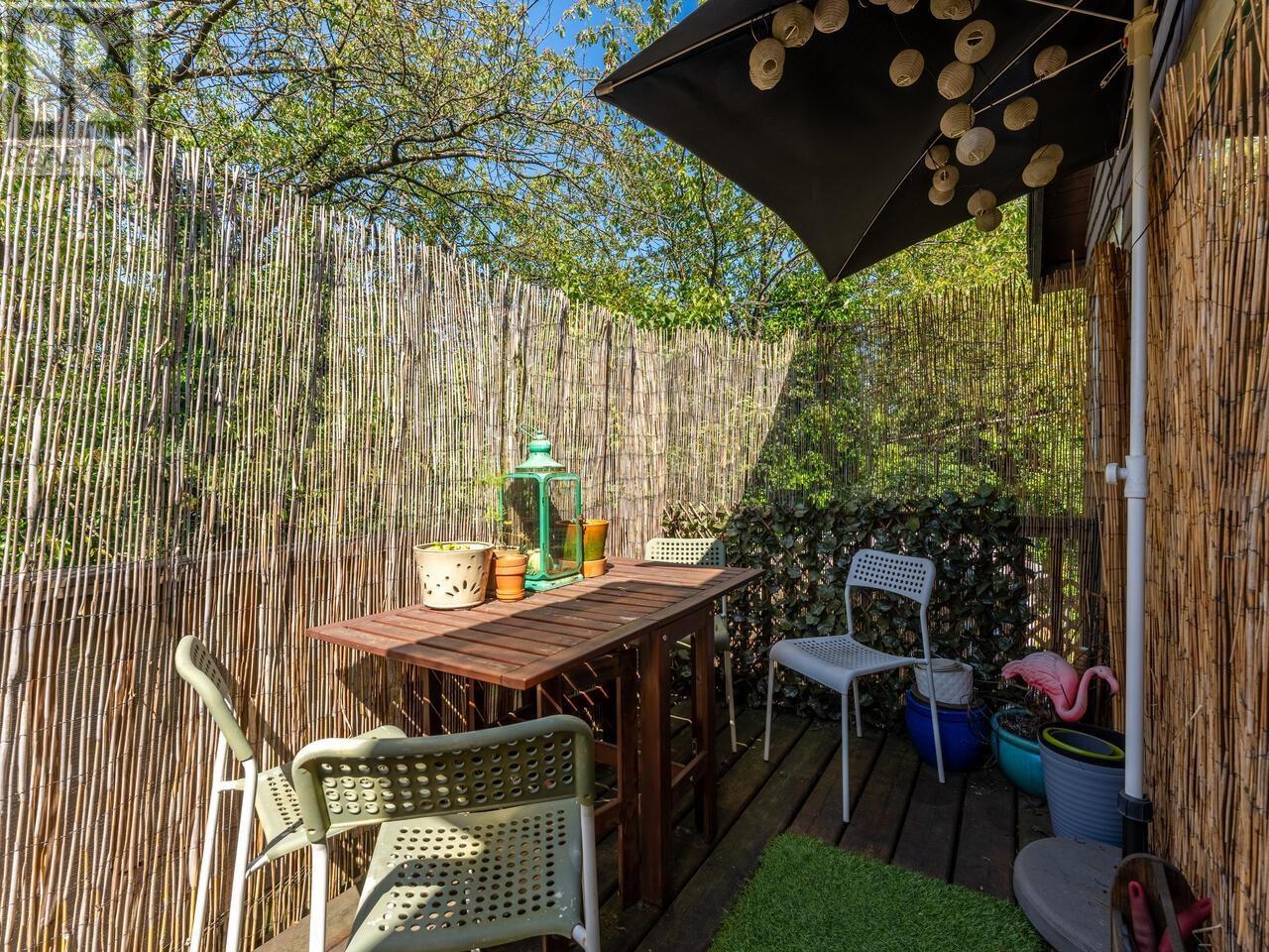 Listing Picture 14 of 21 : 1625 E 8TH AVENUE, Vancouver / 溫哥華 - 魯藝地產 Yvonne Lu Group - MLS Medallion Club Member