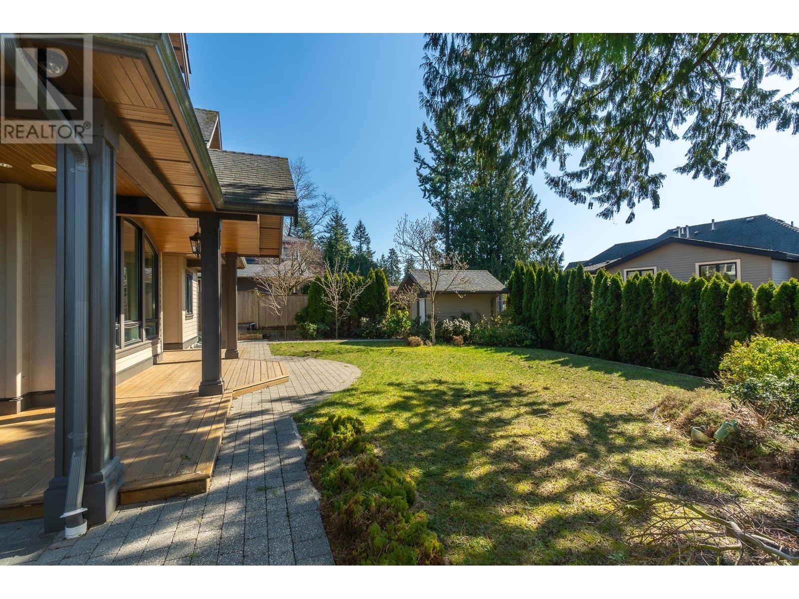 709 Handsworth Road, North Vancouver, British Columbia  V7R 1Z9 - Photo 5 - R2889810