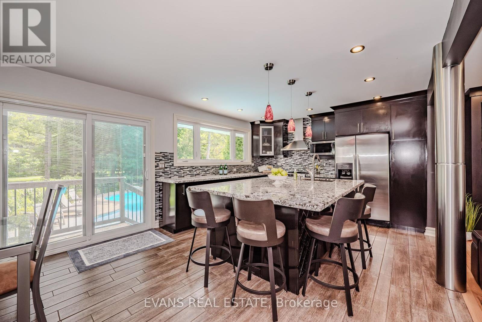 249 Vance Drive, Oakville (Bronte West), Ontario  L6L 3K9 - Photo 12 - W8460172