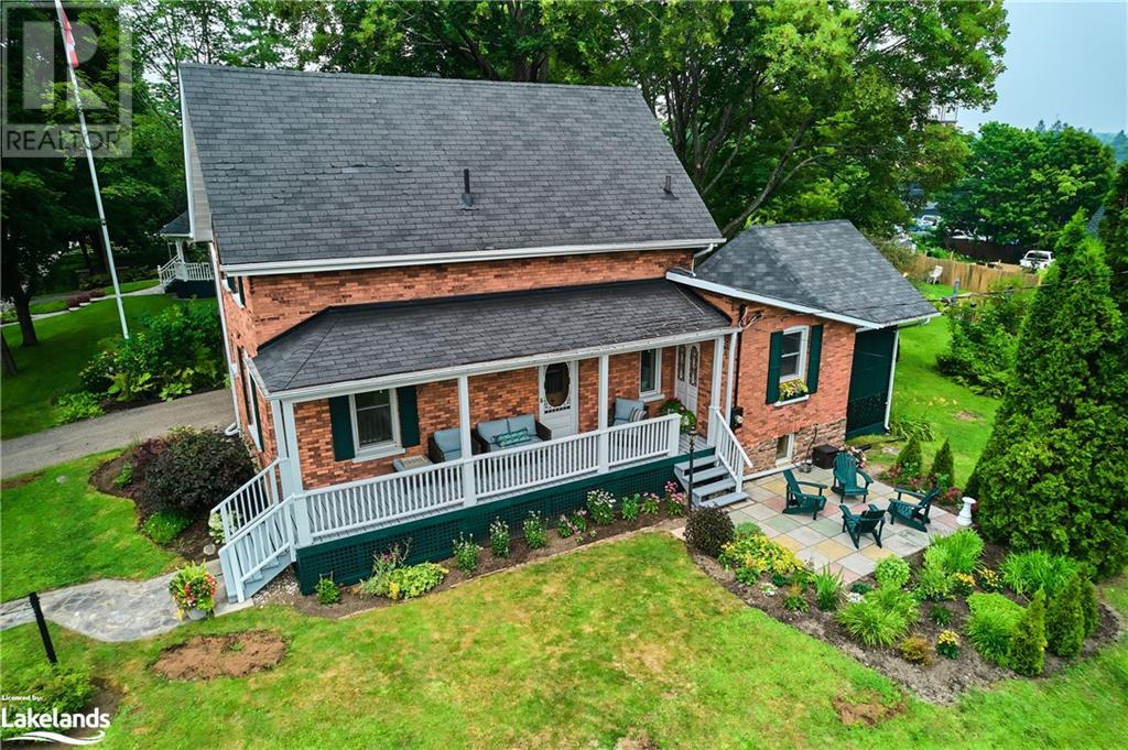 53 Kimberley Avenue, Bracebridge, Ontario P1L 2A3 (27097344)