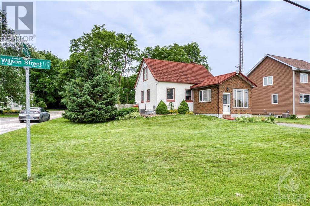 152 Wilson Street, Mississippi Mills, Ontario  K0A 1A0 - Photo 2 - 1398888