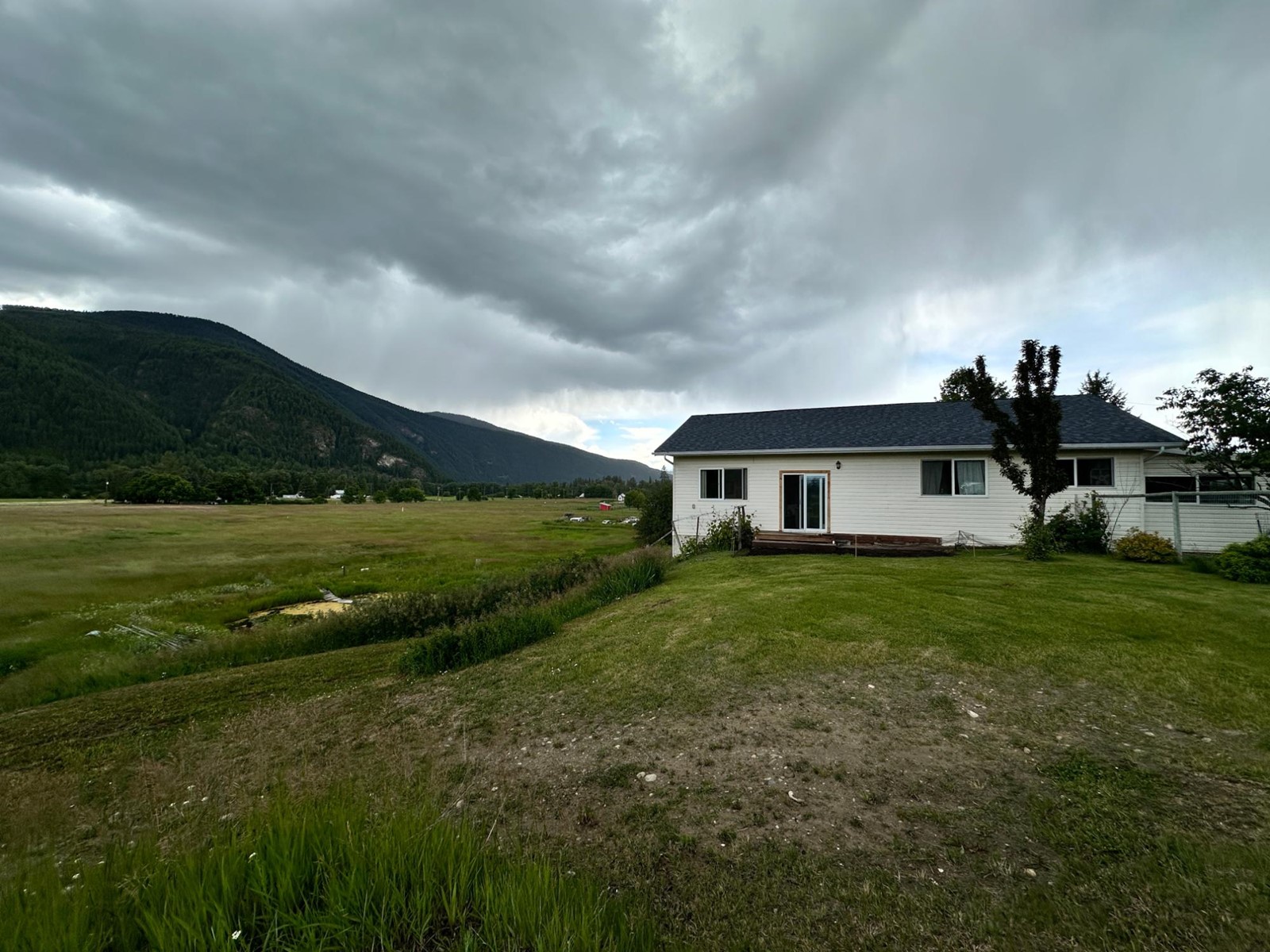 430 Atwood Road, Grand Forks, British Columbia  V0H 1H9 - Photo 57 - 2478036