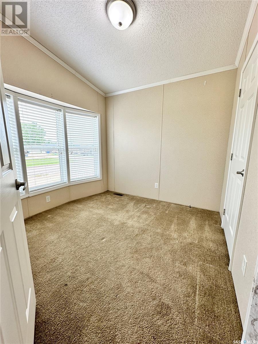 222 Brownlee Street, Weyburn, Saskatchewan  S4H 3P4 - Photo 26 - SK974867