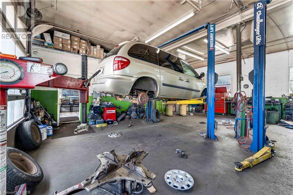 686 Eramosa Road, Guelph, Ontario  N1E 2N9 - Photo 10 - 40610035