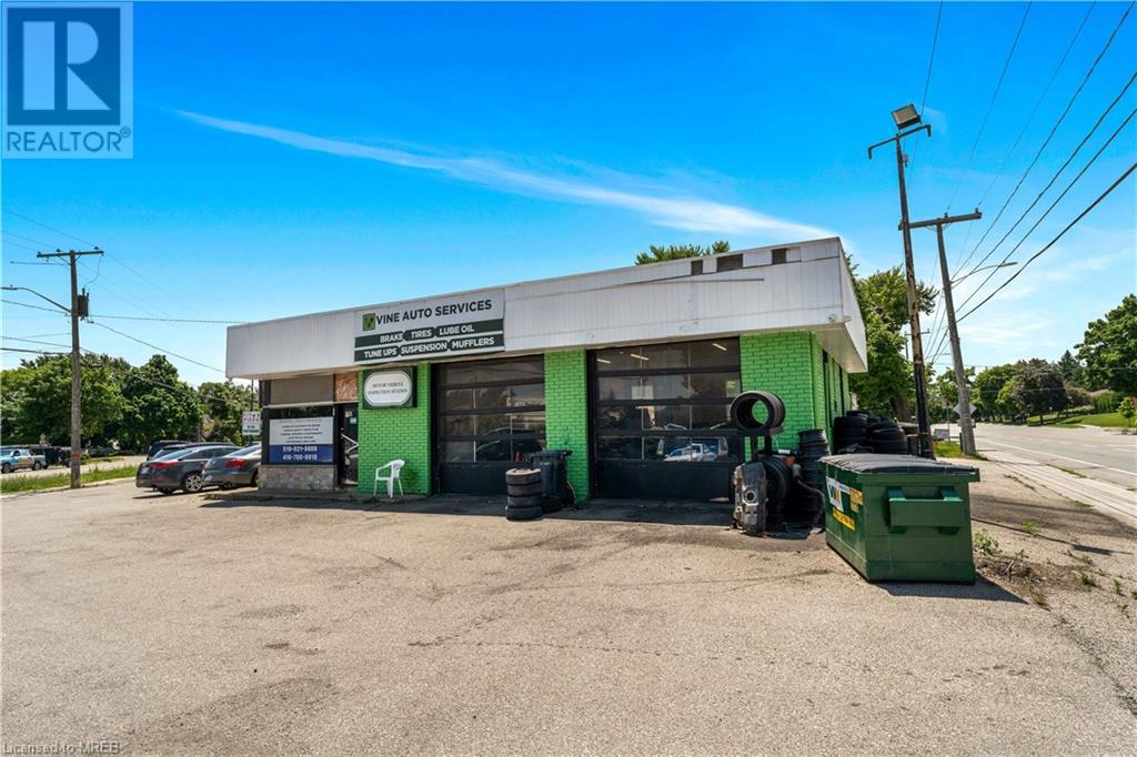 686 Eramosa Road, Guelph, Ontario  N1E 2N9 - Photo 3 - 40610035