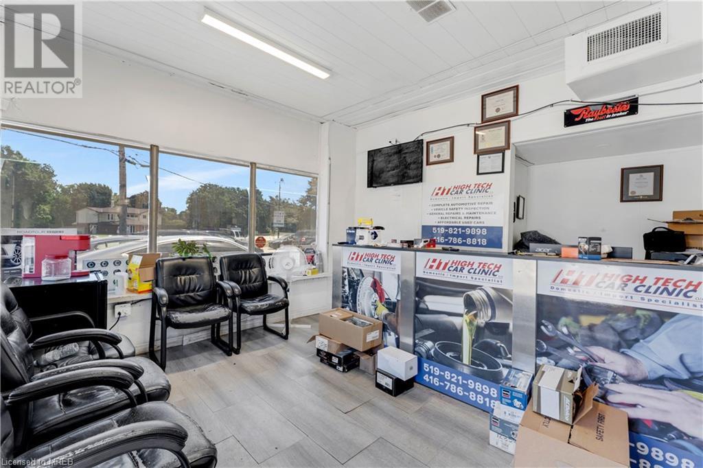 686 Eramosa Road, Guelph, Ontario  N1E 2N9 - Photo 6 - 40610035