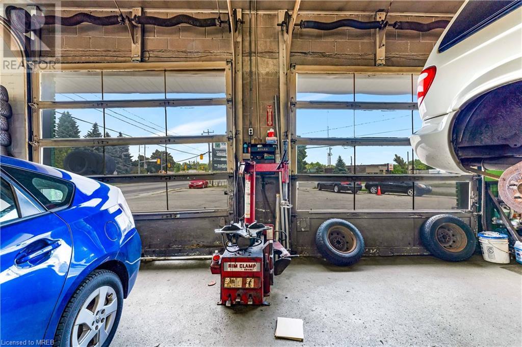 686 Eramosa Road, Guelph, Ontario  N1E 2N9 - Photo 7 - 40610035