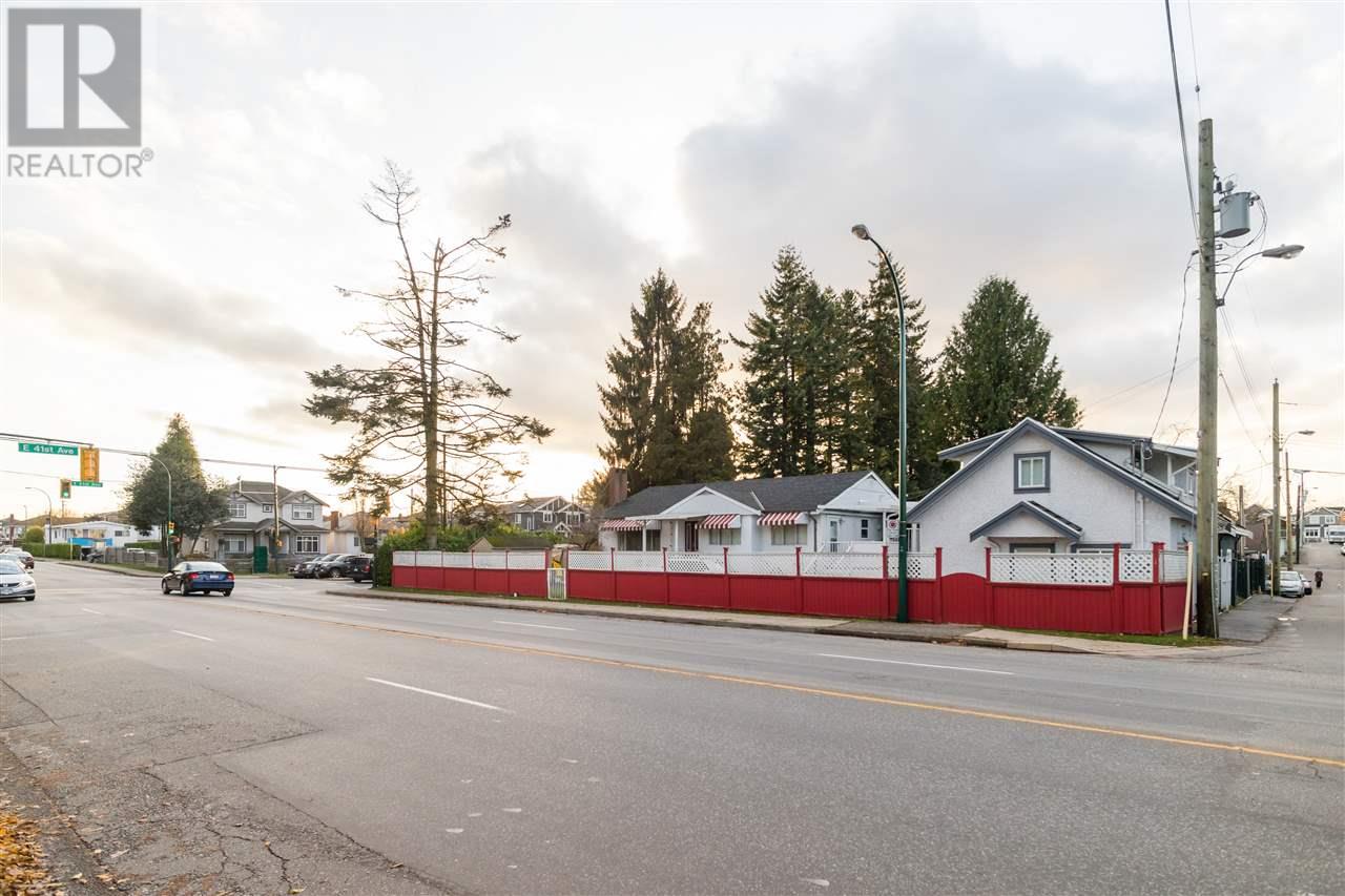 Property at 5675 RUPERT STREET image 3