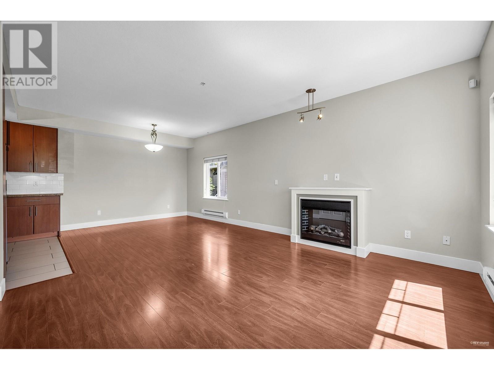 212 5211 Irmin Street, Burnaby, British Columbia  V5J 0C9 - Photo 11 - R2899574
