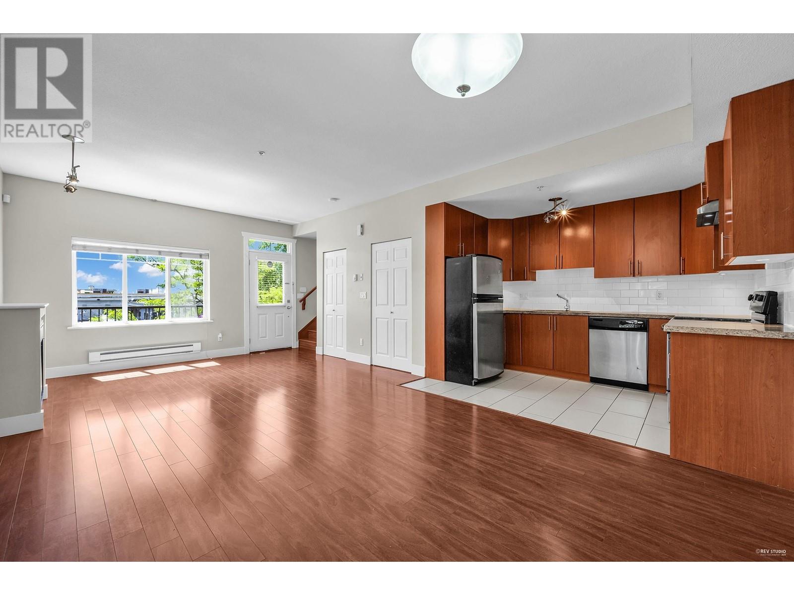 212 5211 Irmin Street, Burnaby, British Columbia  V5J 0C9 - Photo 15 - R2899574