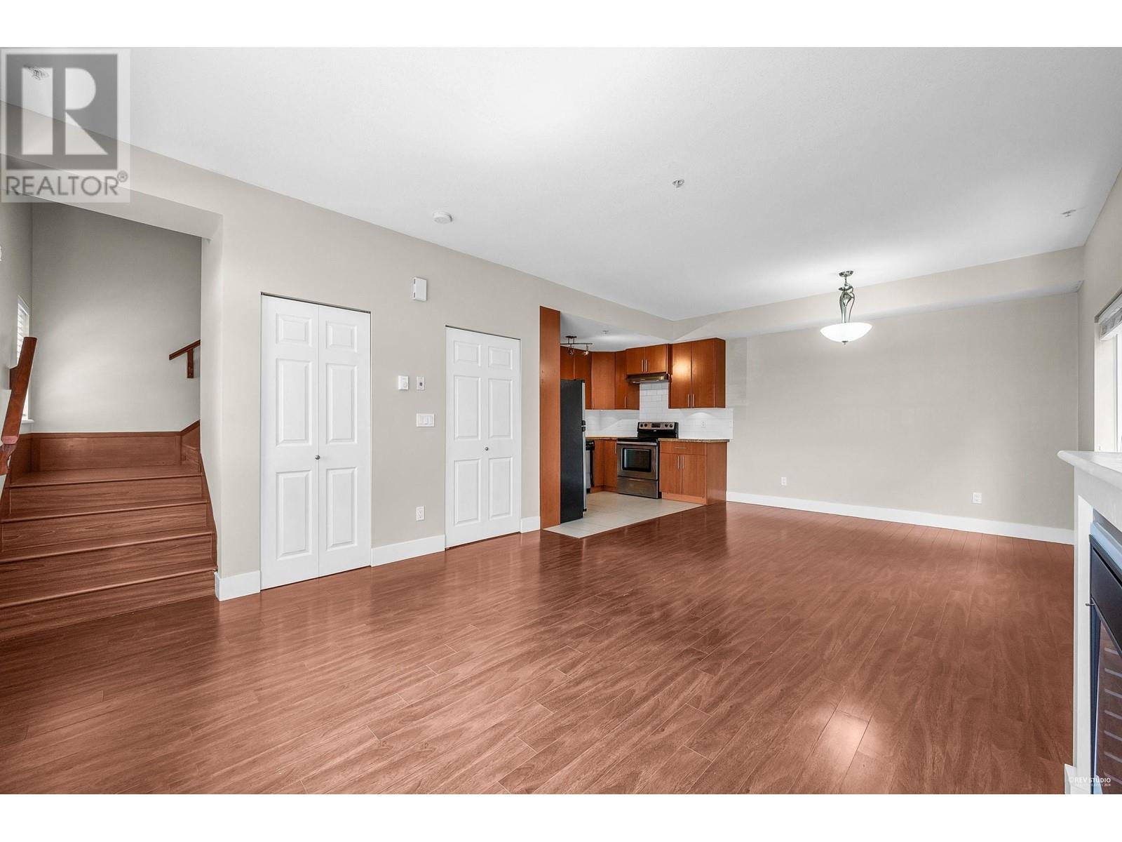 212 5211 Irmin Street, Burnaby, British Columbia  V5J 0C9 - Photo 12 - R2899574