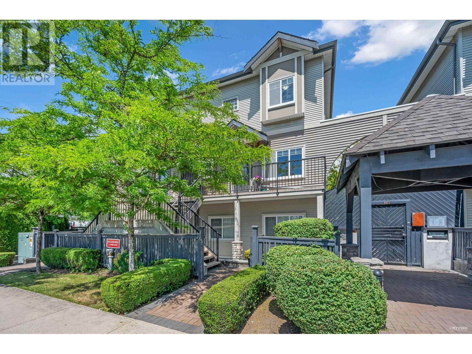 212 5211 Irmin Street, Burnaby, British Columbia  V5J 0C9 - Photo 3 - R2899574