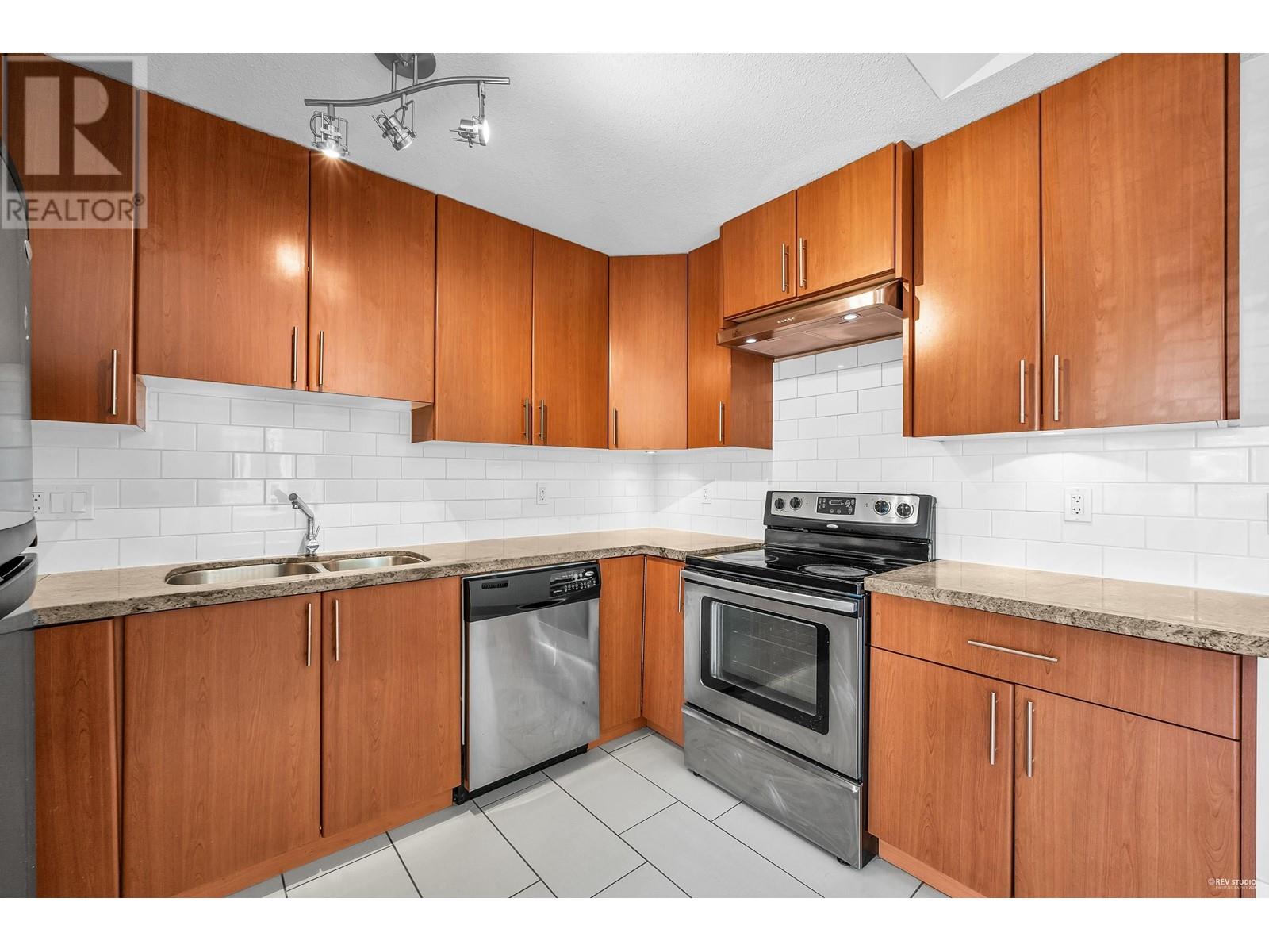 212 5211 Irmin Street, Burnaby, British Columbia  V5J 0C9 - Photo 14 - R2899574