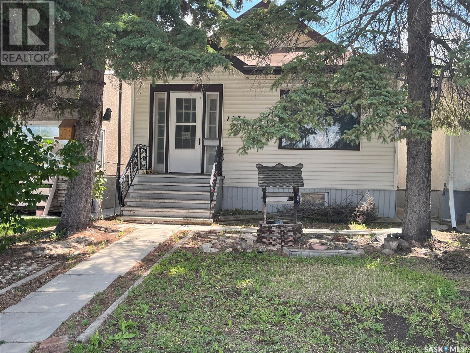 1931 Reynolds Street, Regina, Saskatchewan  S4N 3M6 - Photo 1 - SK975012