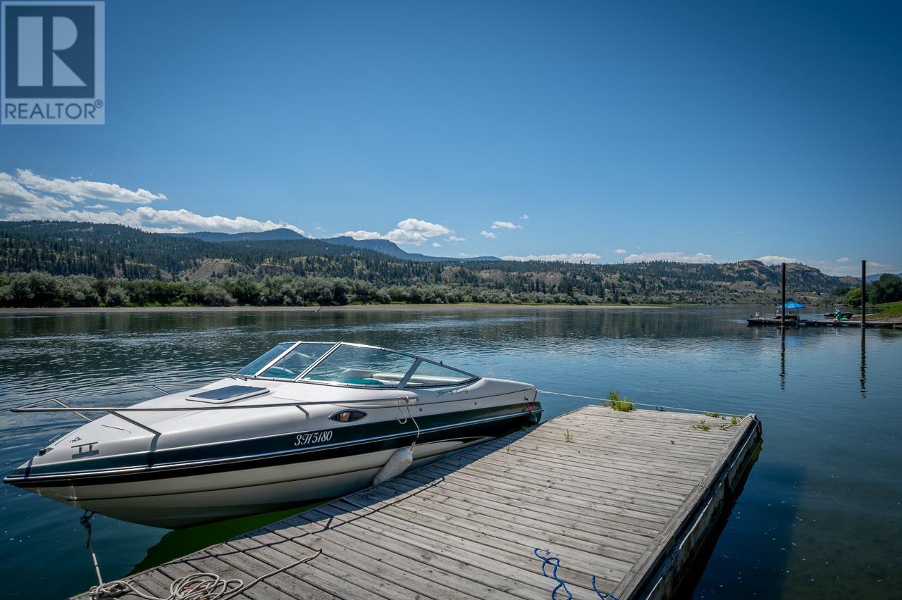 428 Mallard Road, Kamloops, British Columbia  V2H 1S6 - Photo 4 - 179523