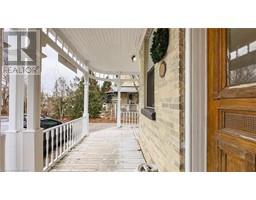 731 PRINCES Street N