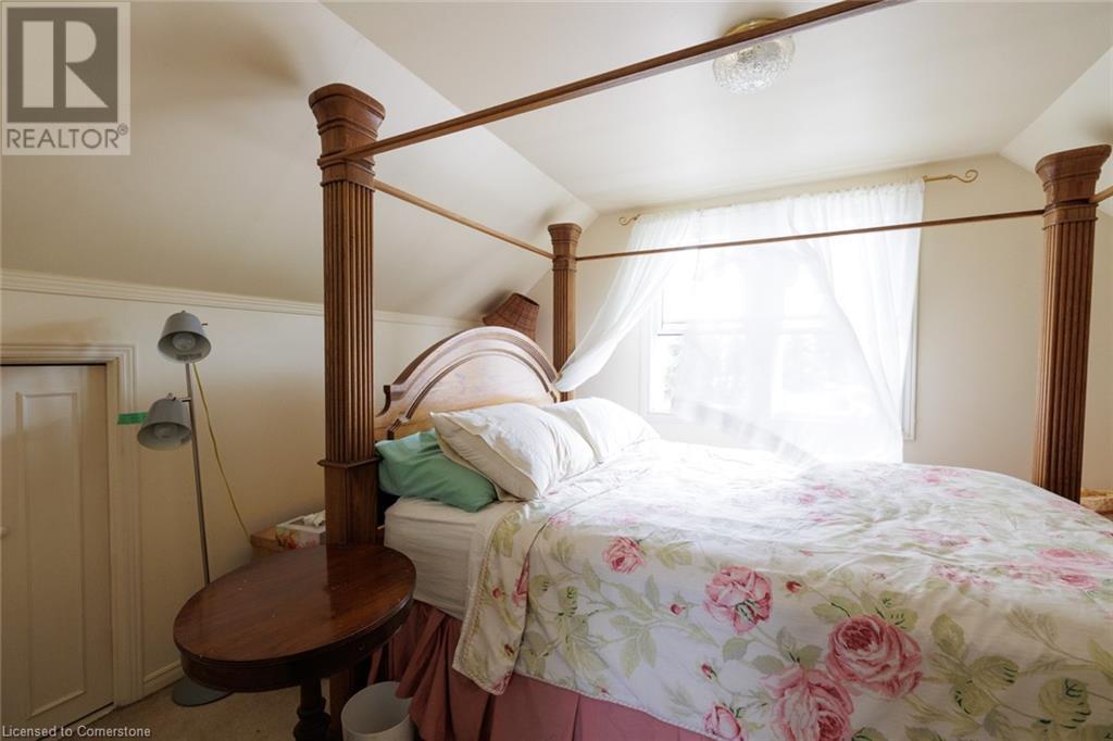 Image of property at 2 DUNKIRK Avenue