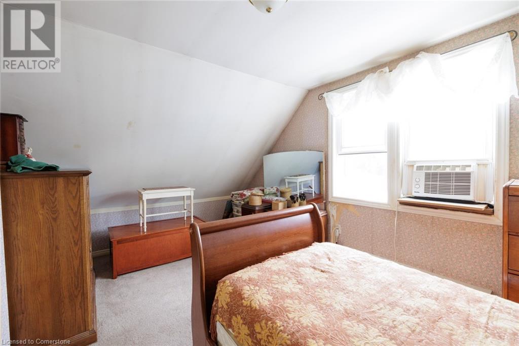 Image of property at 2 DUNKIRK Avenue