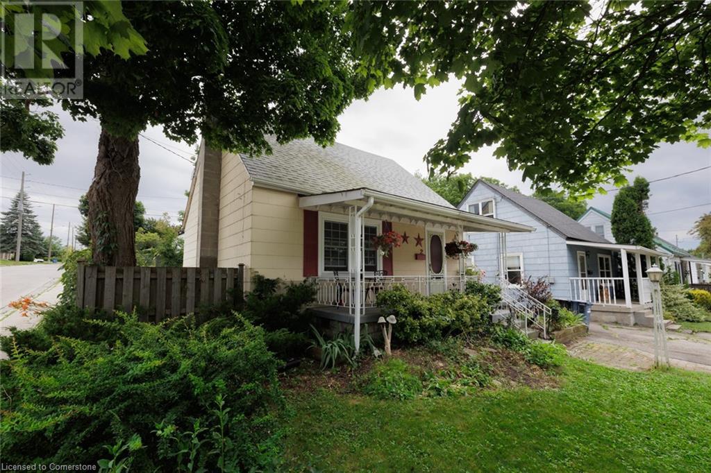 Image of property at 2 DUNKIRK Avenue