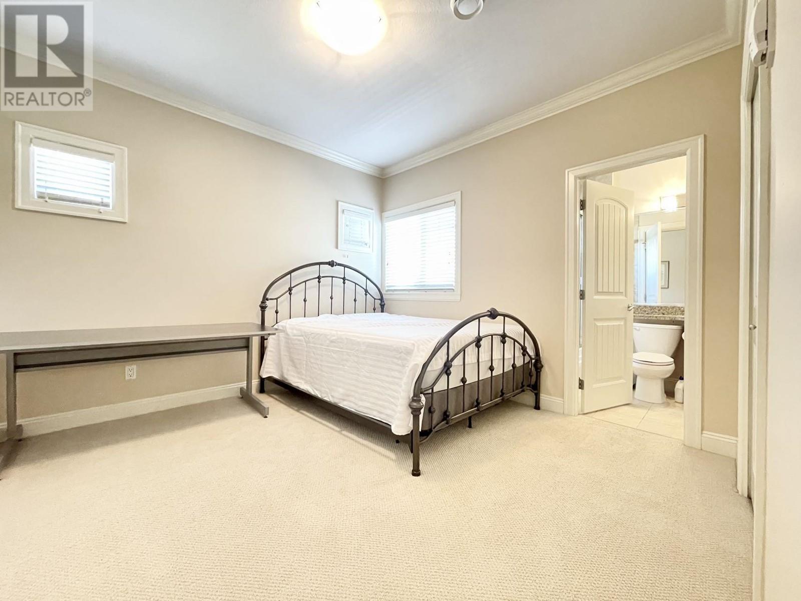 Listing Picture 20 of 38 : 5228 WOODWARDS ROAD, Richmond / 烈治文 - 魯藝地產 Yvonne Lu Group - MLS Medallion Club Member