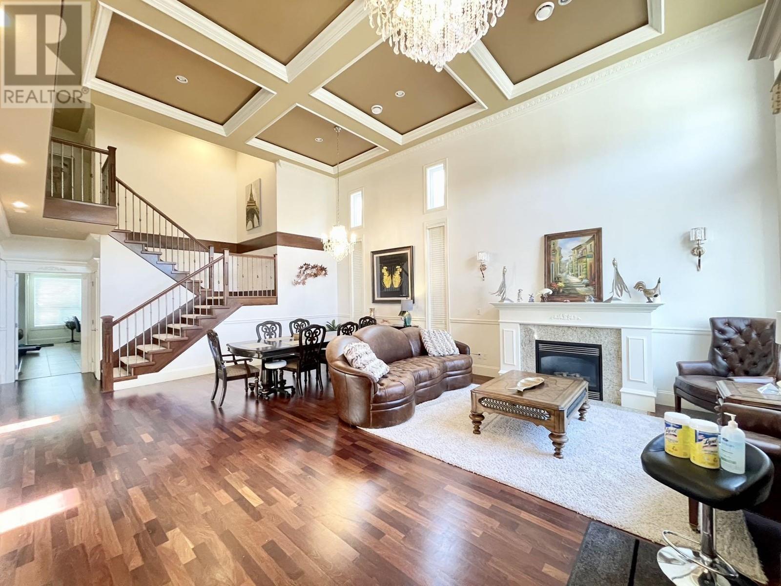 Listing Picture 5 of 38 : 5228 WOODWARDS ROAD, Richmond / 烈治文 - 魯藝地產 Yvonne Lu Group - MLS Medallion Club Member
