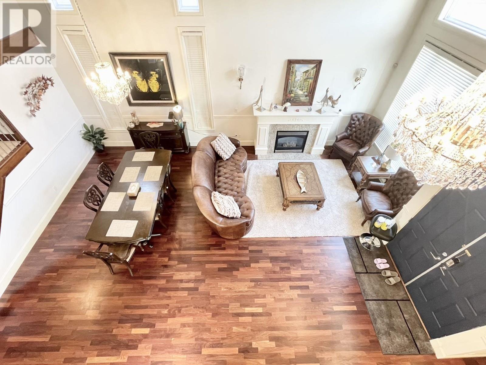 Listing Picture 4 of 38 : 5228 WOODWARDS ROAD, Richmond / 烈治文 - 魯藝地產 Yvonne Lu Group - MLS Medallion Club Member