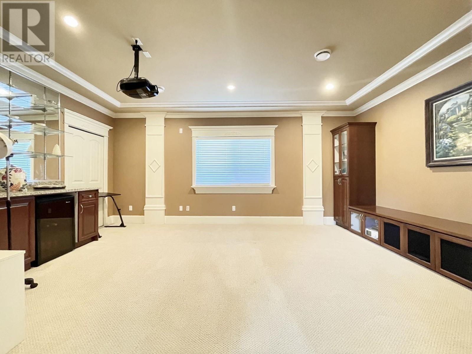 Listing Picture 12 of 38 : 5228 WOODWARDS ROAD, Richmond / 烈治文 - 魯藝地產 Yvonne Lu Group - MLS Medallion Club Member