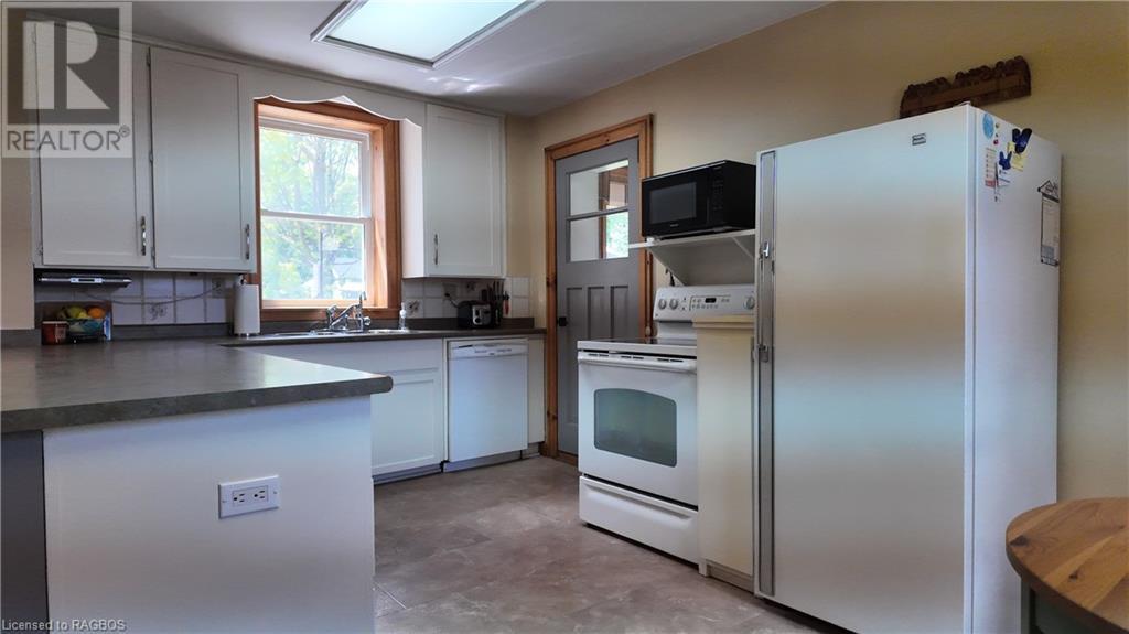 629 Yonge St S, Walkerton, Ontario  N0G 2V0 - Photo 10 - 40612742