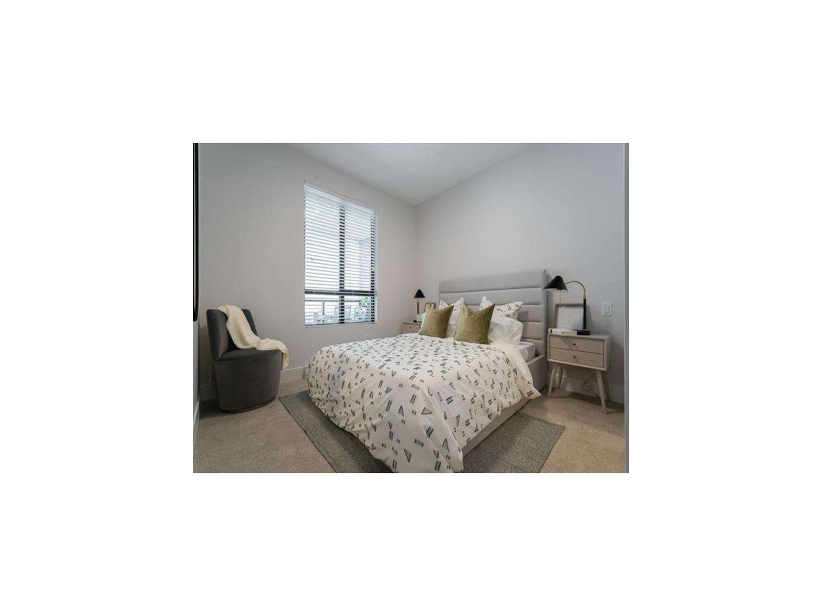 Property at 118 13458 95 AVENUE image 3