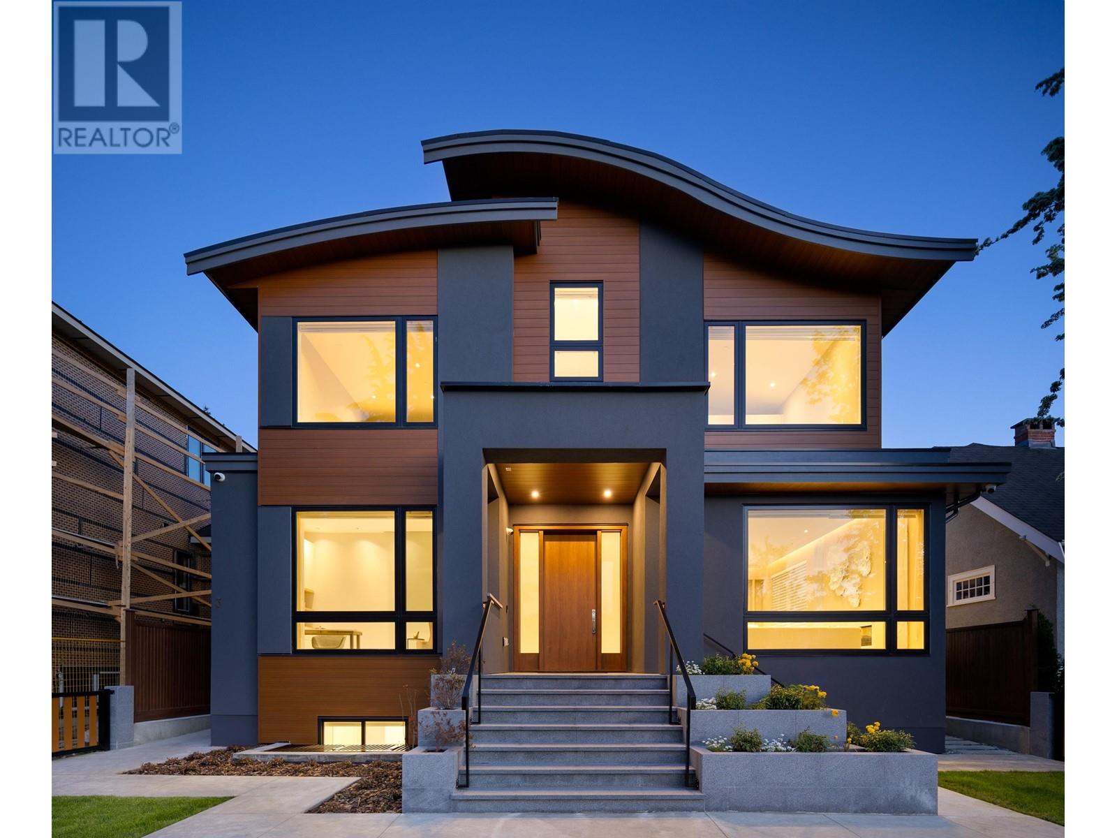 Property at 2128 W 21ST AVENUE image 2