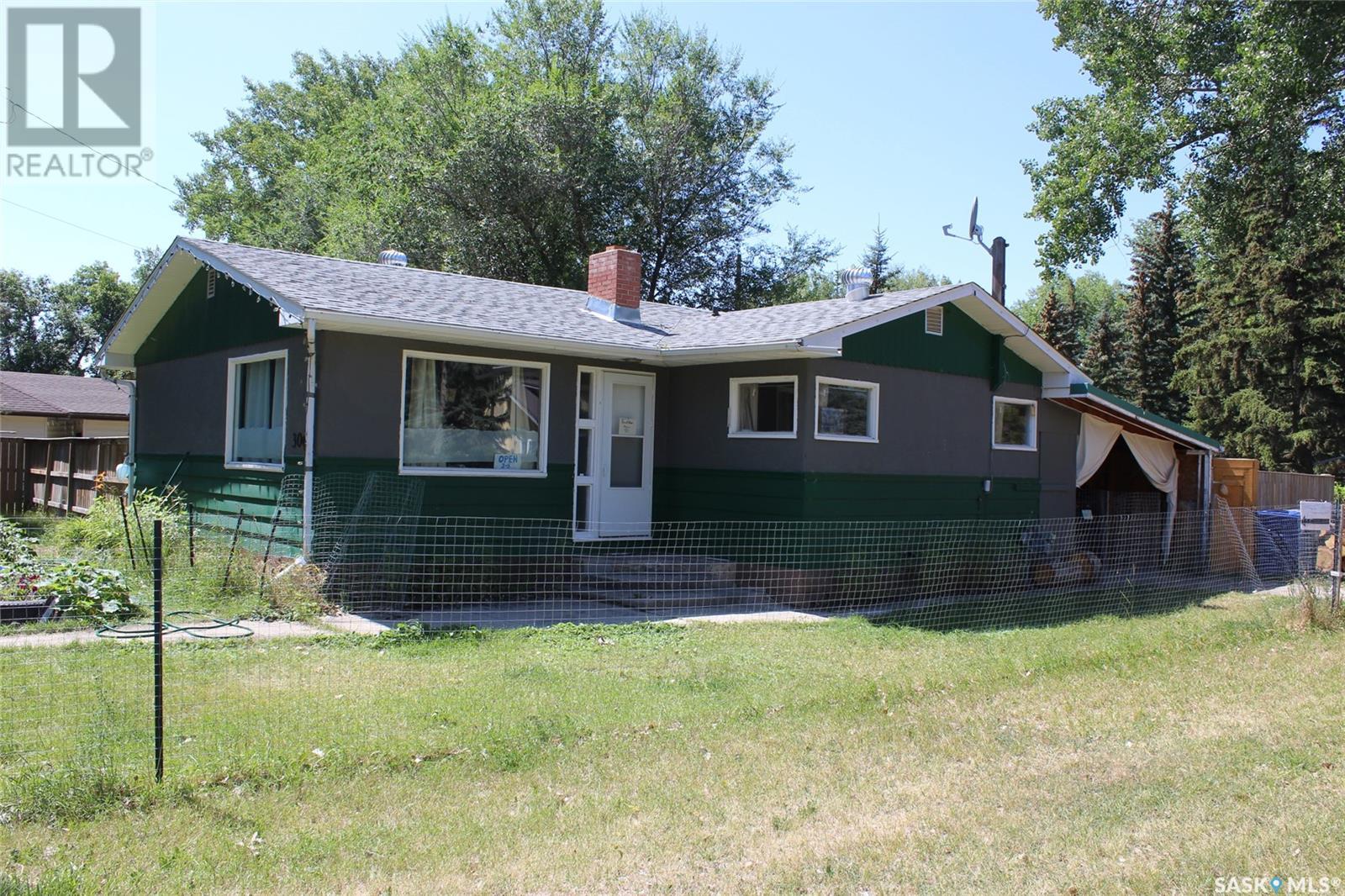 306 Clay STREET, eastend, Saskatchewan