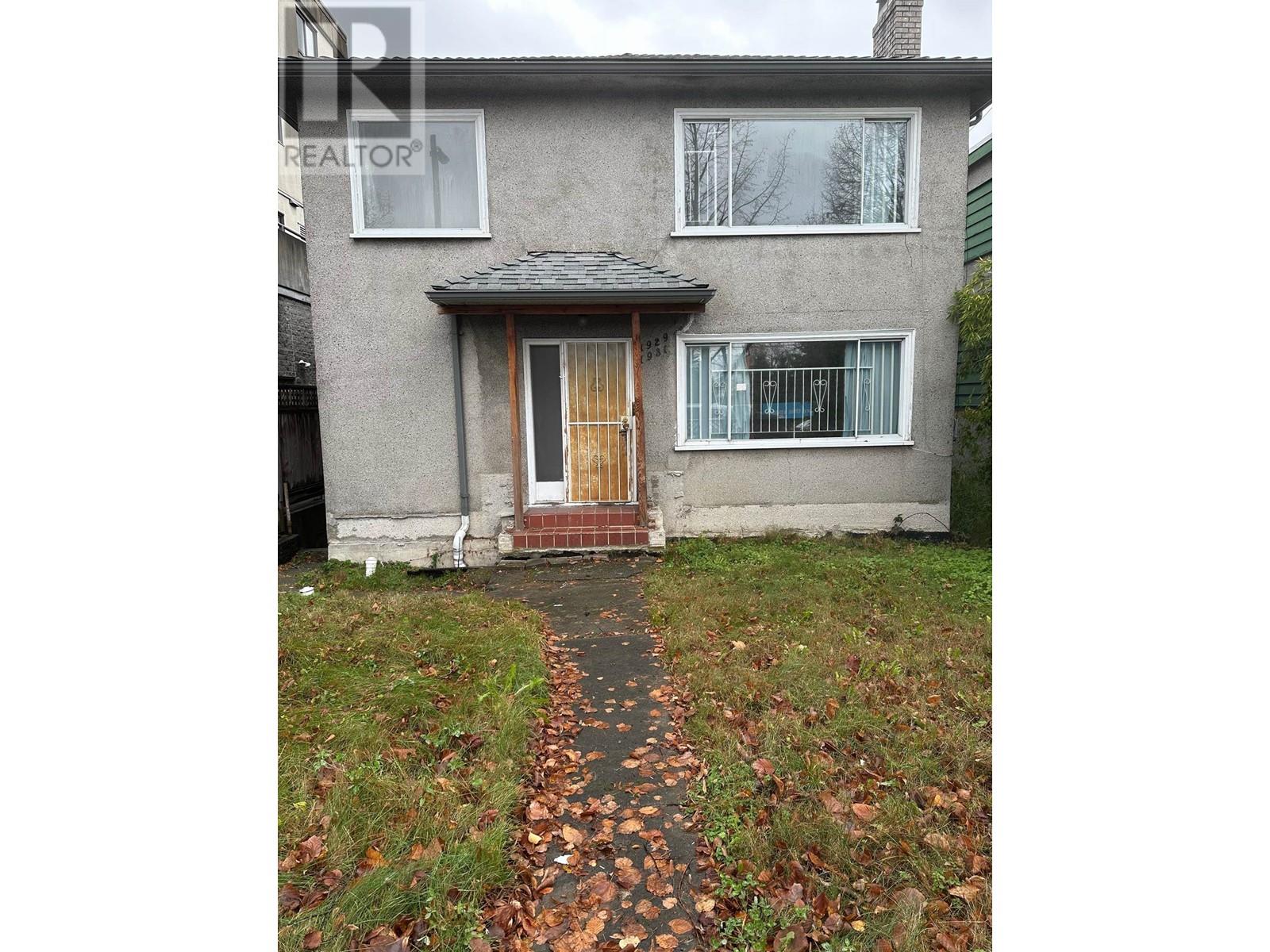 1929 E Broadway, Vancouver, British Columbia  V5N 1W4 - Photo 1 - R2899921