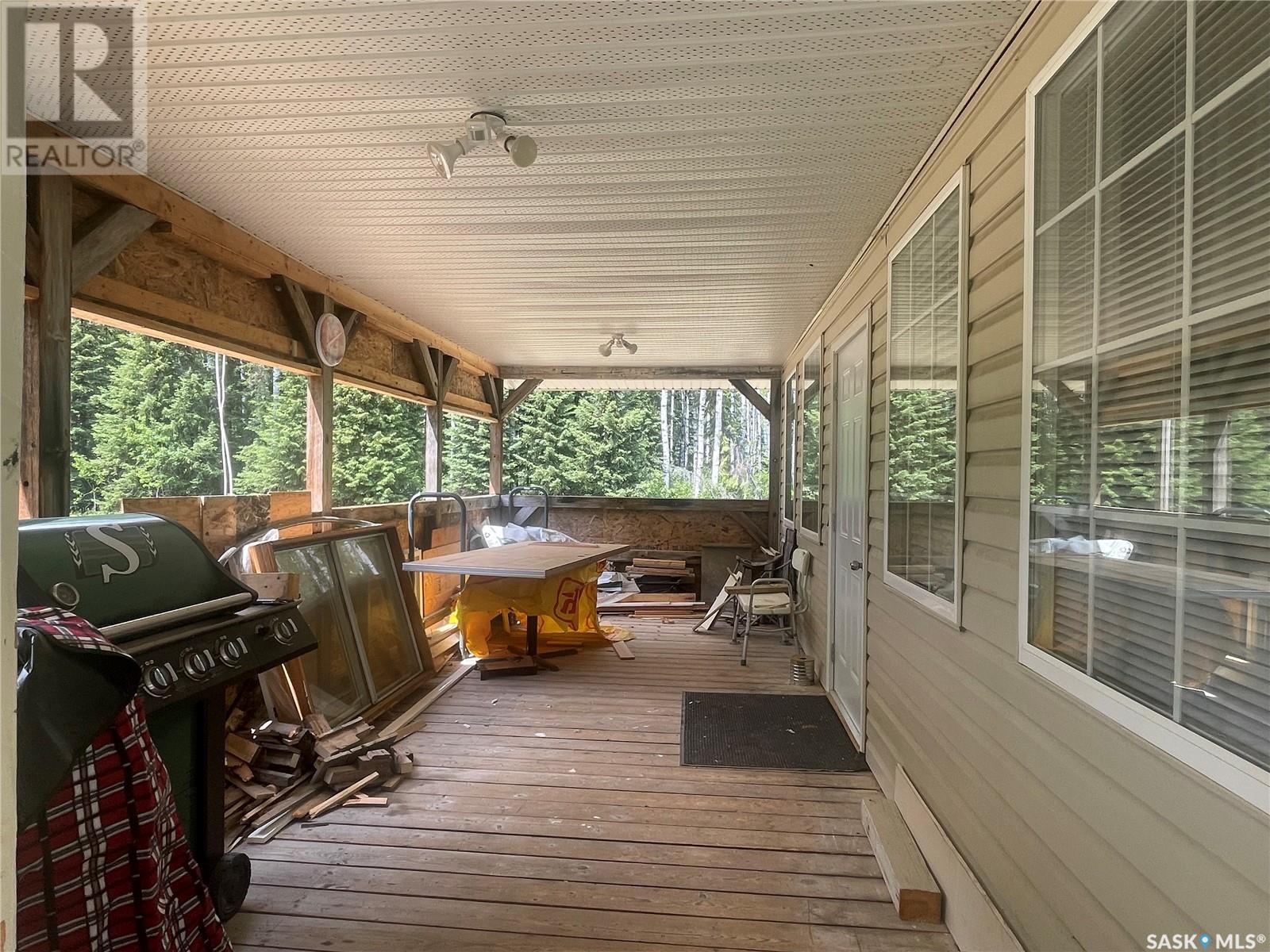 153 2nd Avenue, Lac La Plonge, Saskatchewan  S0M 0G0 - Photo 16 - SK975090