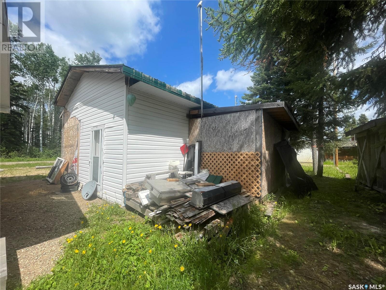 153 2nd Avenue, Lac La Plonge, Saskatchewan  S0M 0G0 - Photo 19 - SK975090