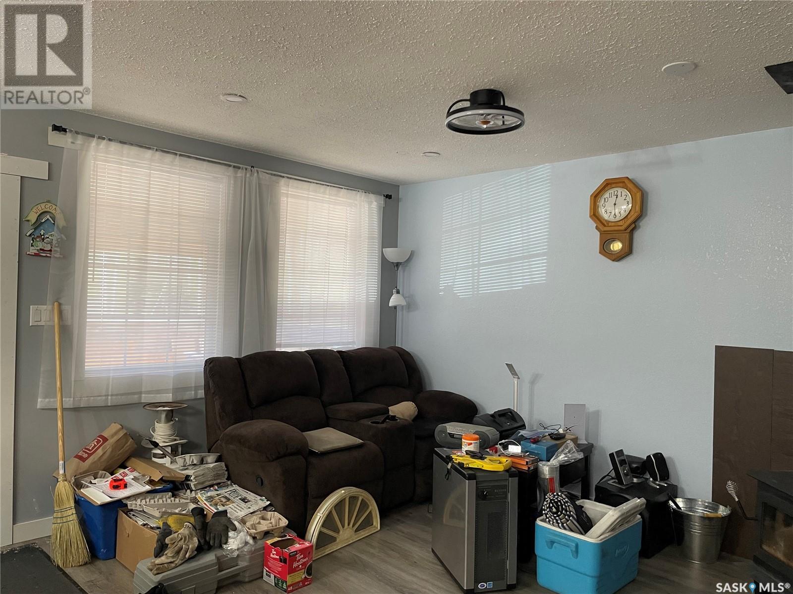 153 2nd Avenue, Lac La Plonge, Saskatchewan  S0M 0G0 - Photo 5 - SK975090