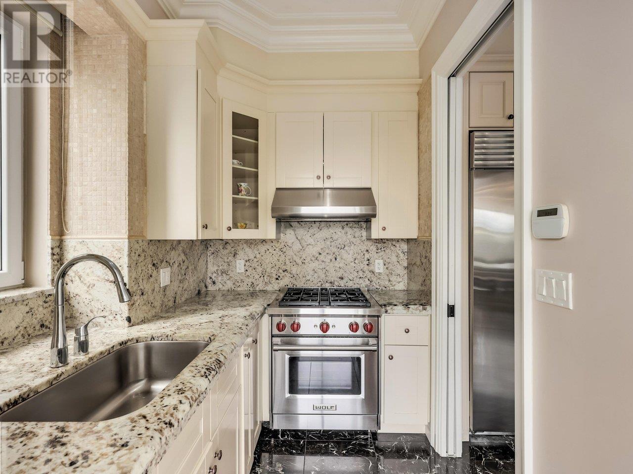 Listing Picture 14 of 40 : 3963 W 11TH AVENUE, Vancouver / 溫哥華 - 魯藝地產 Yvonne Lu Group - MLS Medallion Club Member