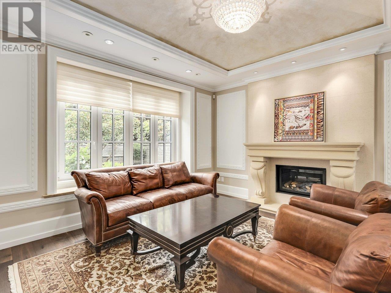 Listing Picture 4 of 40 : 3963 W 11TH AVENUE, Vancouver / 溫哥華 - 魯藝地產 Yvonne Lu Group - MLS Medallion Club Member